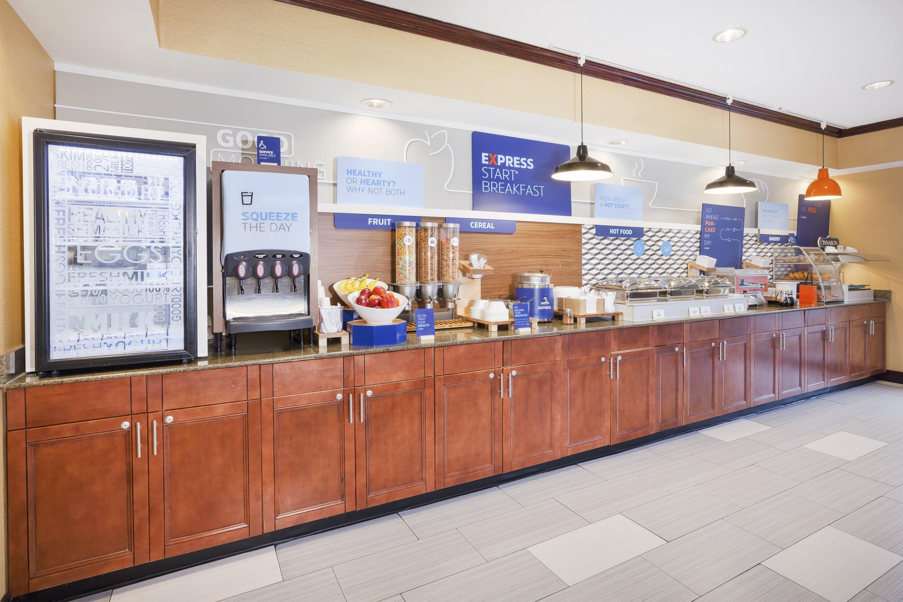 Holiday Inn Express Hotel & Suites Circleville By Ihg Exterior foto