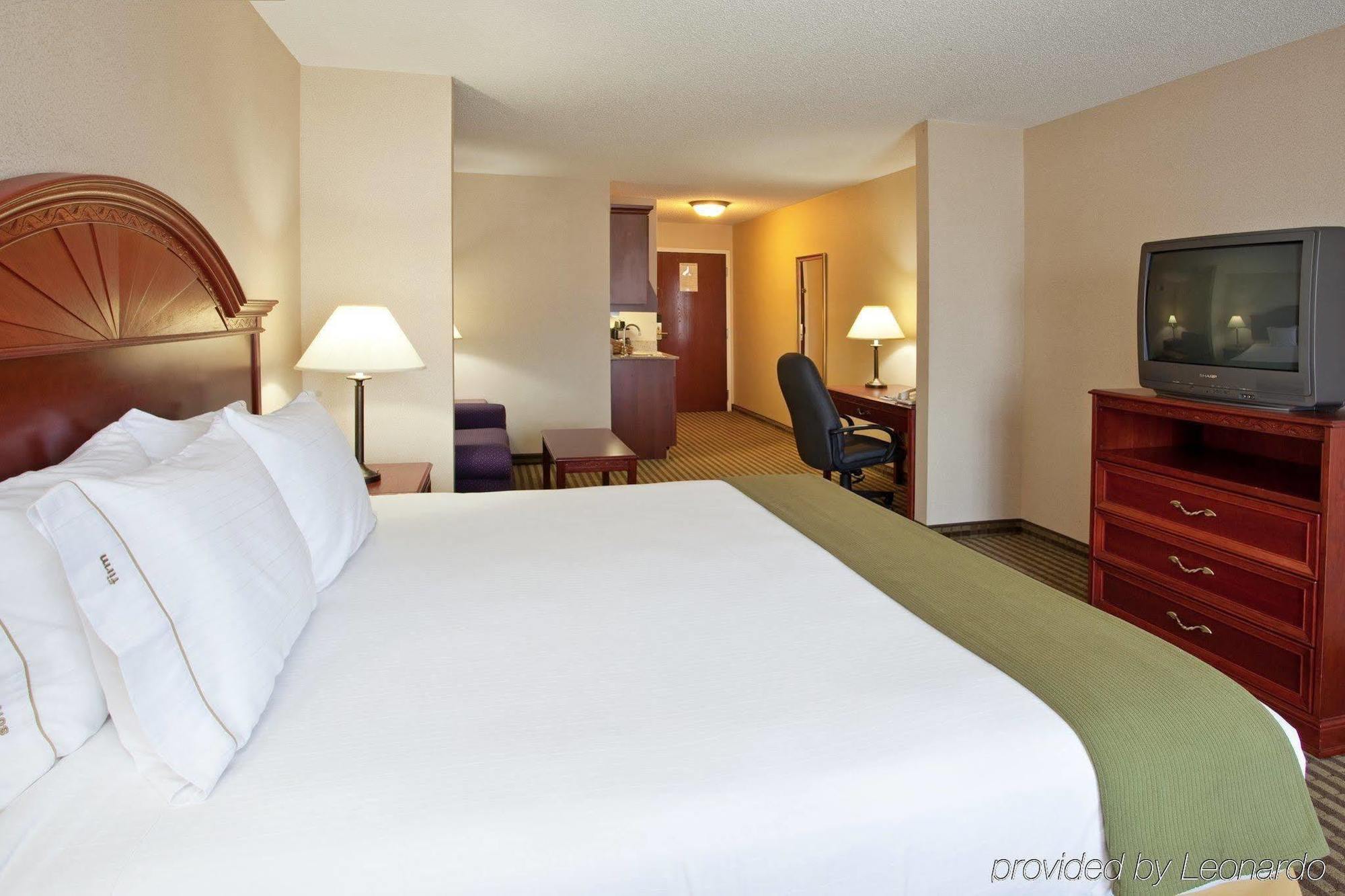 Holiday Inn Express Hotel & Suites Circleville By Ihg Exterior foto